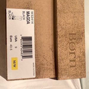 Born black leather boots size 9